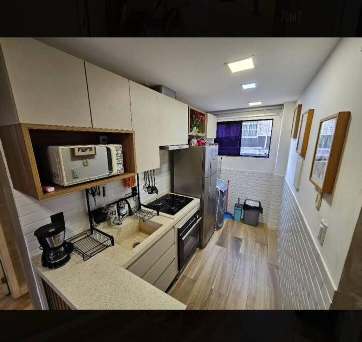 Em Frete Ao Mar Ap Kabeat Pf Apartamento
