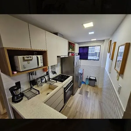 Em Frete Ao Mar Ap Kabeat Pf Apartamento